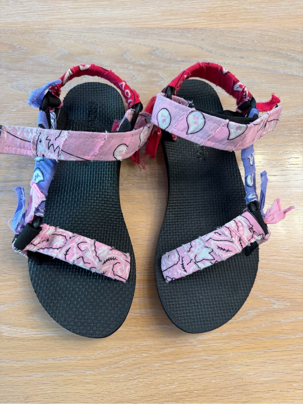 Arizona Love Bandana Trek Sandals – Unique & Stylish!